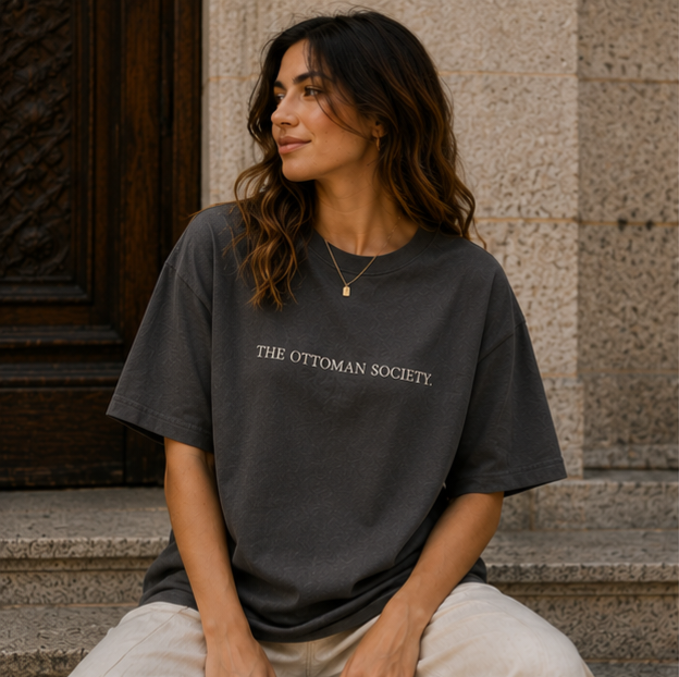 Signature Tee - Kömur