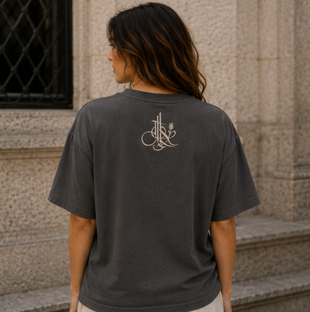 Signature Tee - Kömur