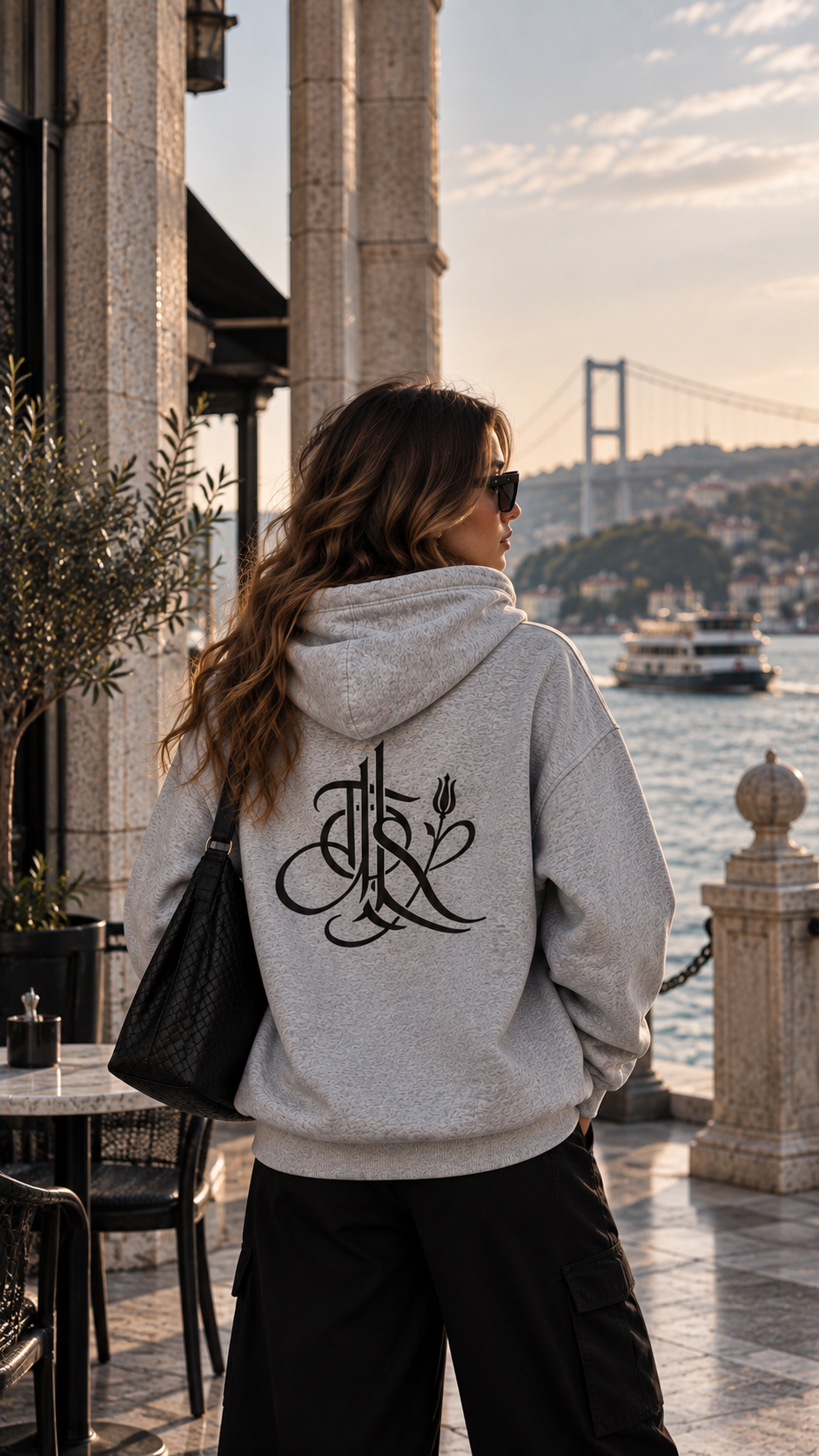 Signature Hoodie - Gri
